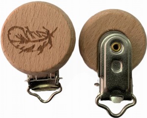 Drewniany klips zawieszka smoczka 30mm PIÓRKO BUK